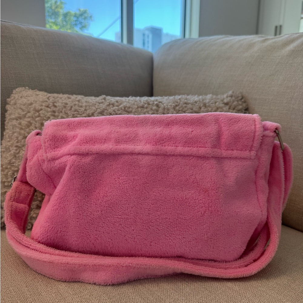 CHANEL Pink Crossbody Shoulder Bag | Beauty VIP Gift | Y2K Barbiecore - Picture 3 of 7